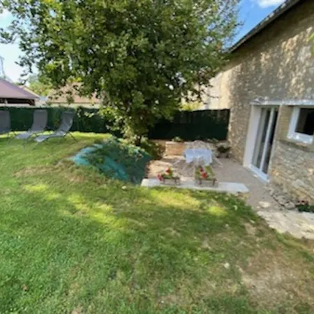 Maison Chaleureuse Avec Piscine Et Aire De Jeux
