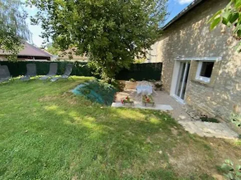 Maison Chaleureuse Avec Piscine Et Aire De Jeux