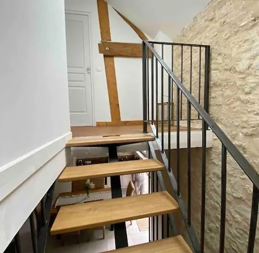 Maison Chaleureuse Avec Piscine Et Aire De Jeux Hébergement de vacances *