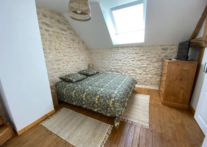 Hébergement de vacances Maison Chaleureuse Avec Piscine Et Aire De Jeux *