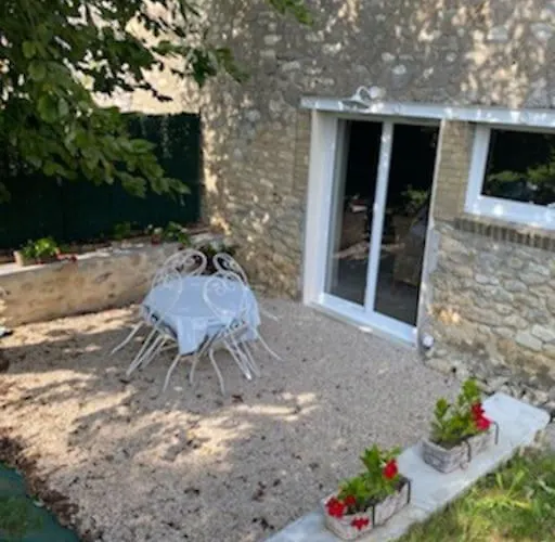 Maison Chaleureuse Avec Piscine Et Aire De Jeux